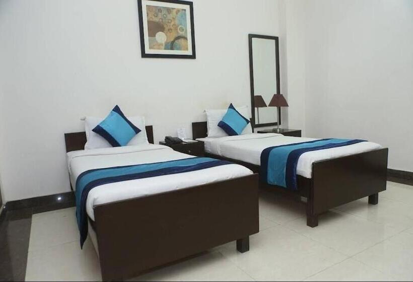 ペンション Surya Residency