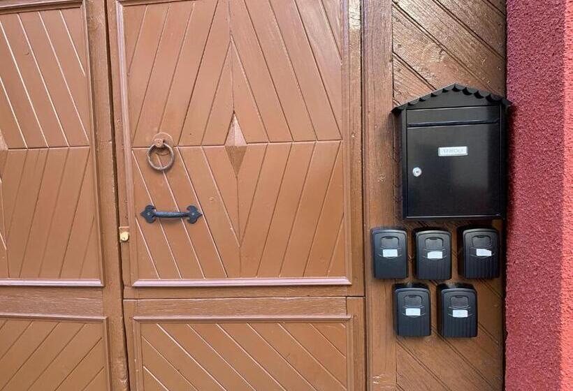 Pensión Valdeverdeja   Entorno Rural Y Natural   Castilla La Mancha