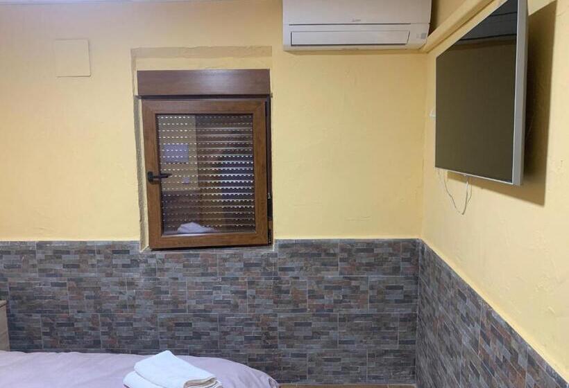 Pensión Valdeverdeja   Entorno Rural Y Natural   Castilla La Mancha