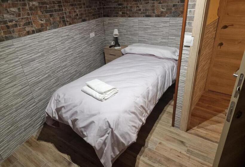 Pensión Valdeverdeja   Entorno Rural Y Natural   Castilla La Mancha