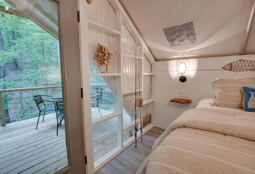 אתר נופש Fishing Lure Luxury Glamping Tent Fishing Theme