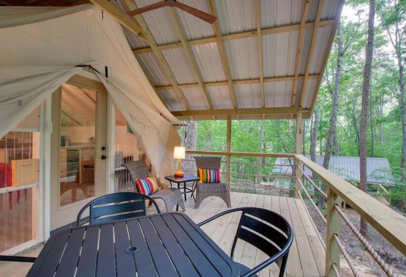 אתר נופש Game Room Luxury Glamping Tent Arcade Theme