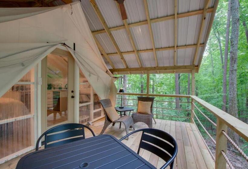 אתר נופש Hogwarts Luxury Glamping Tent Harry Potter Theme