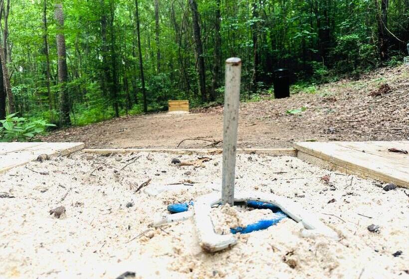 منتجع Love Shack Luxury Glamping Tent Honeymoon Theme