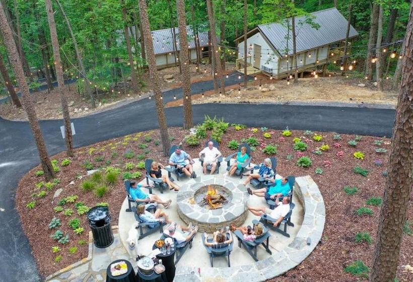 אתר נופש Love Shack Luxury Glamping Tent Honeymoon Theme