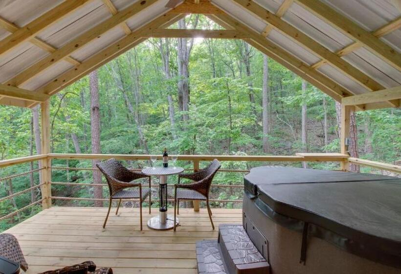 منتجع Love Shack Luxury Glamping Tent Honeymoon Theme