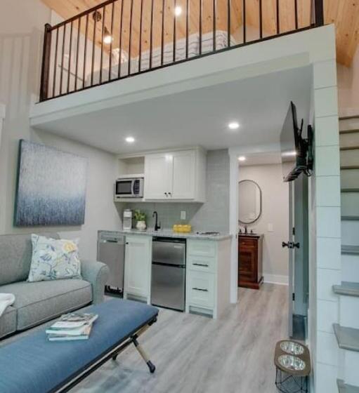 منتجع Maple Luxury Treehouse Near Lake Guntersville