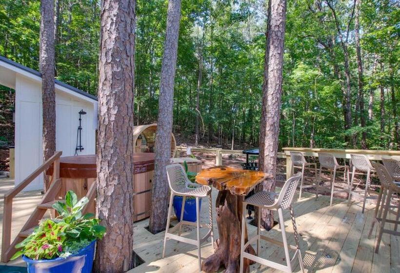 אתר נופש Pine Luxury Treehouse Near Lake Guntersville