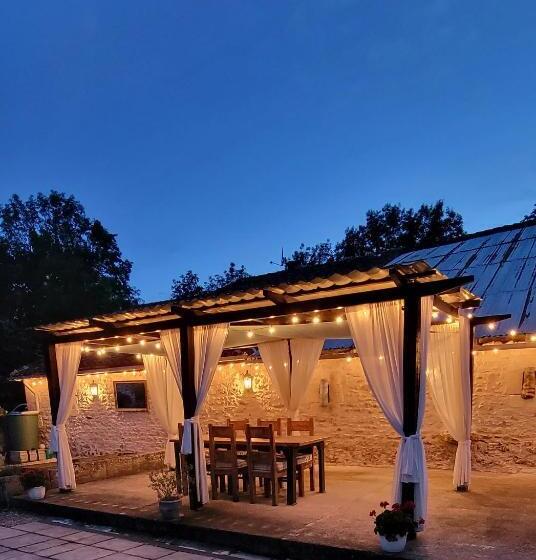 리조트 Raisin Et Toile   French American Retreat