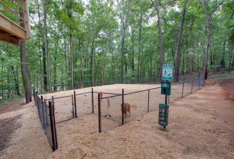 אתר נופש Willow Luxury Treehouse Near Lake Guntersville