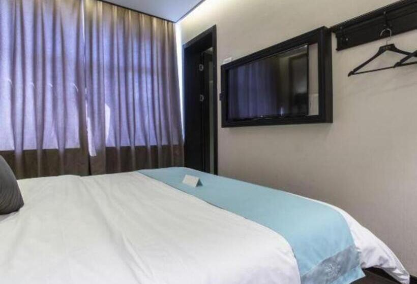 Xana Hotelle Shihezi Junken Museum Branch