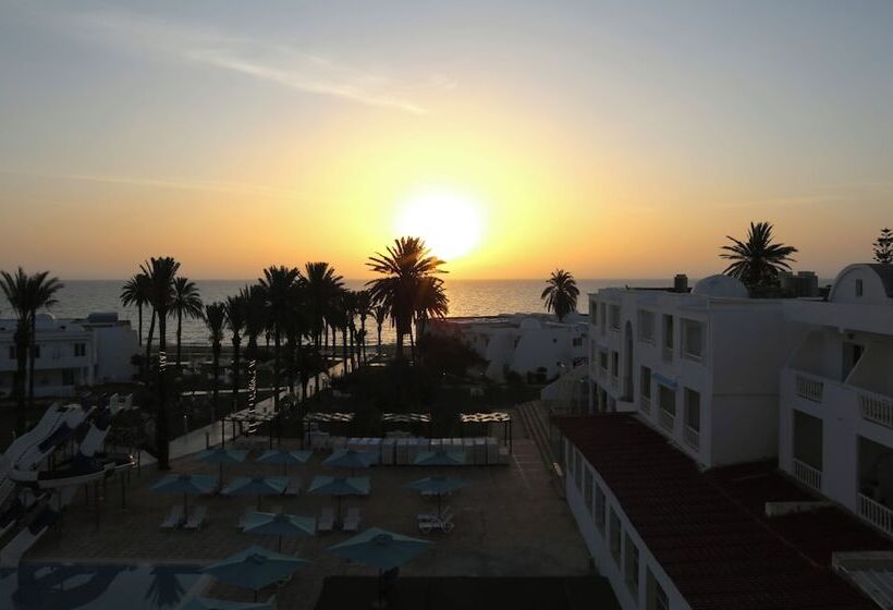 Отель Best Beach  Family Only