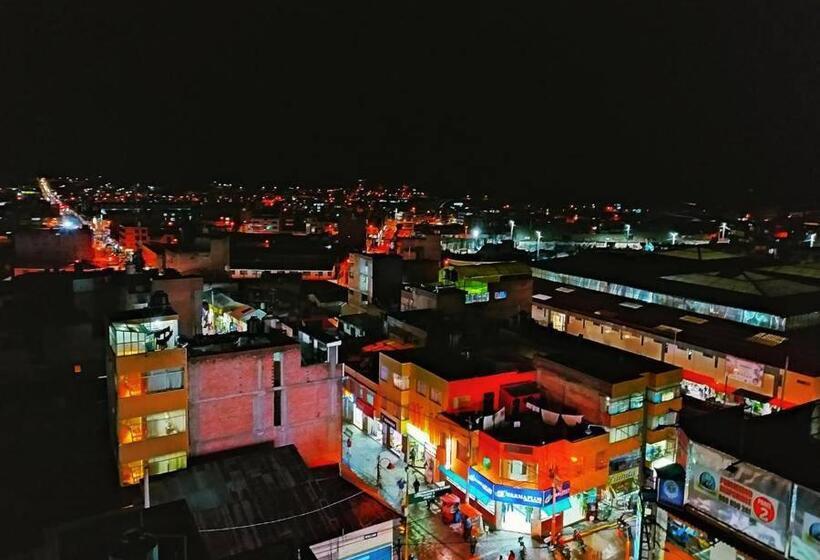 בית מלון כפרי Espinar Plaza