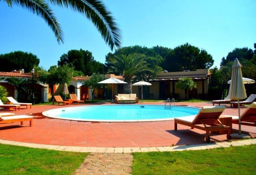 בית מלון כפרי Porto Pino Club