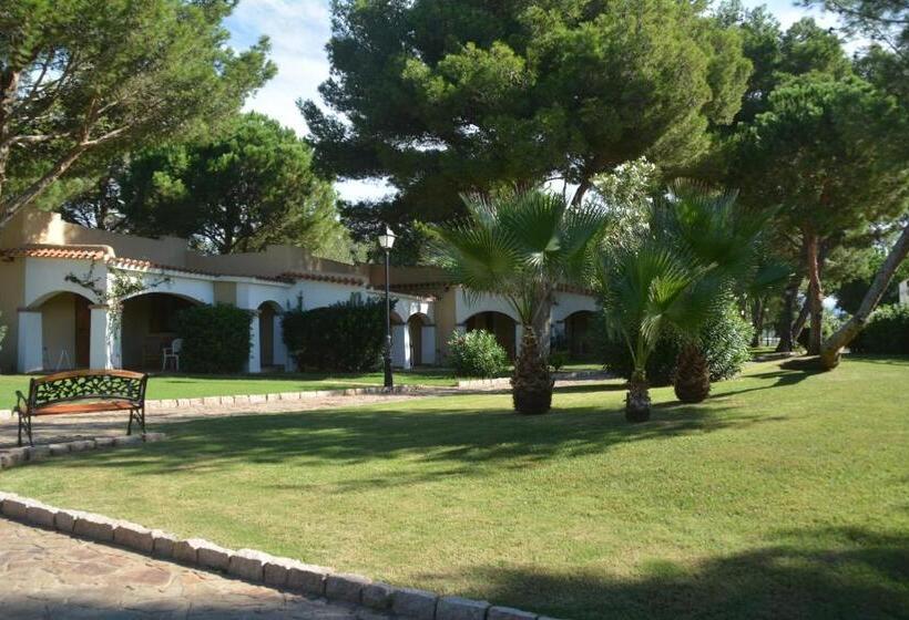 בית מלון כפרי Porto Pino Club