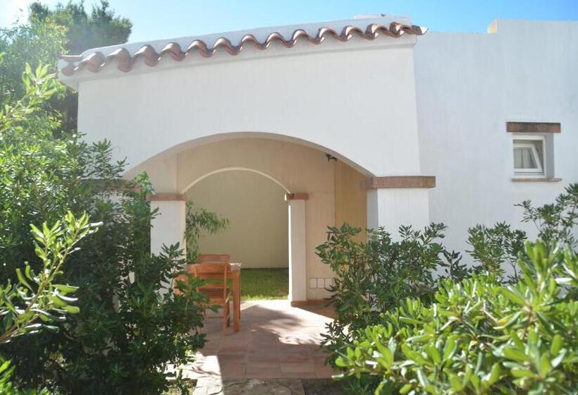 בית מלון כפרי Porto Pino Club