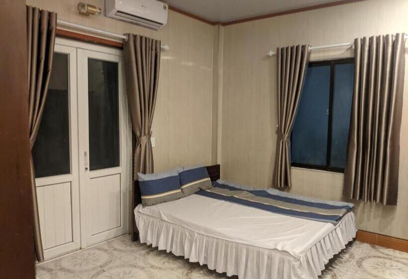 هتل Khách Sạn Hoàng Long