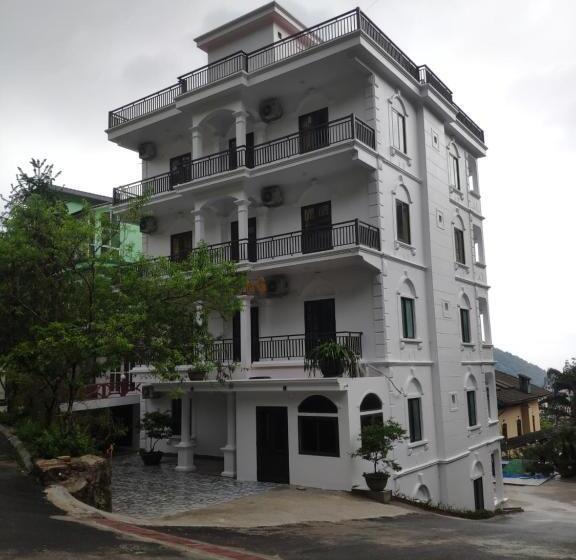 هتل Khách Sạn Hoàng Long