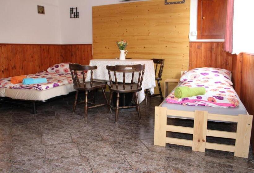 פנסיון Penzion Bulhary S Vinným Sklepem