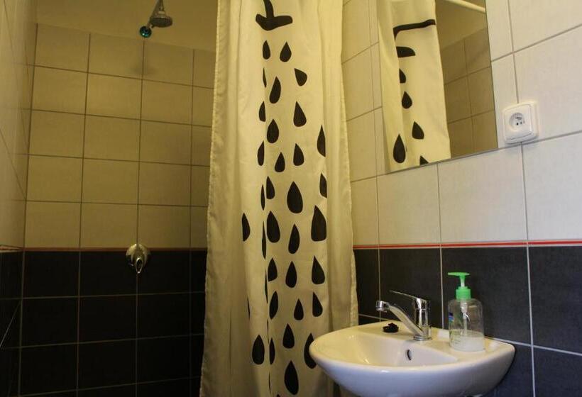 פנסיון Penzion Bulhary S Vinným Sklepem