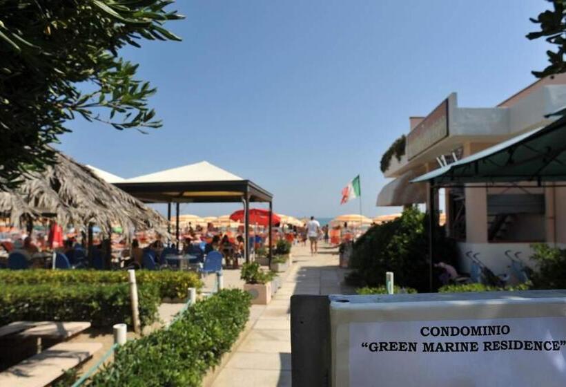 Trilocale In Residence Confinante Con La Spiaggia