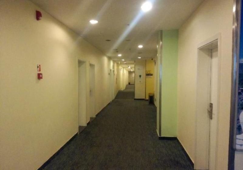 هتل 7days Inn Lhasa Jokhang Branch