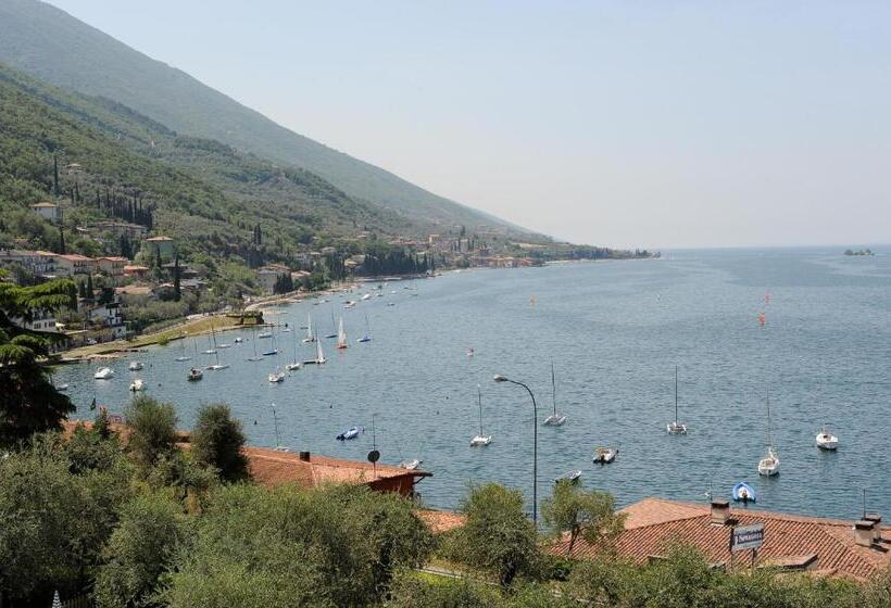 Отель Baia Verde