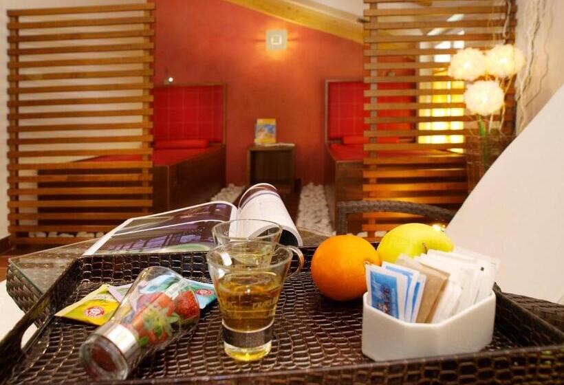 هتل Garni Corallo