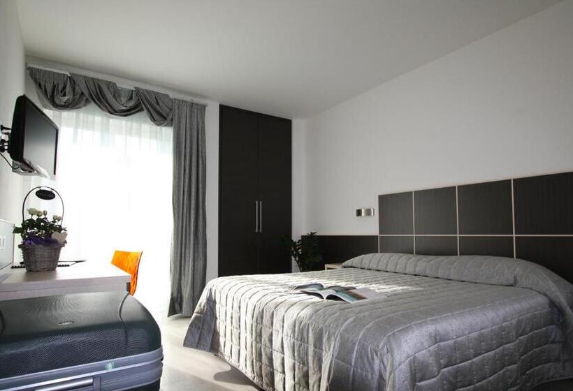 ホテル Garni Corallo