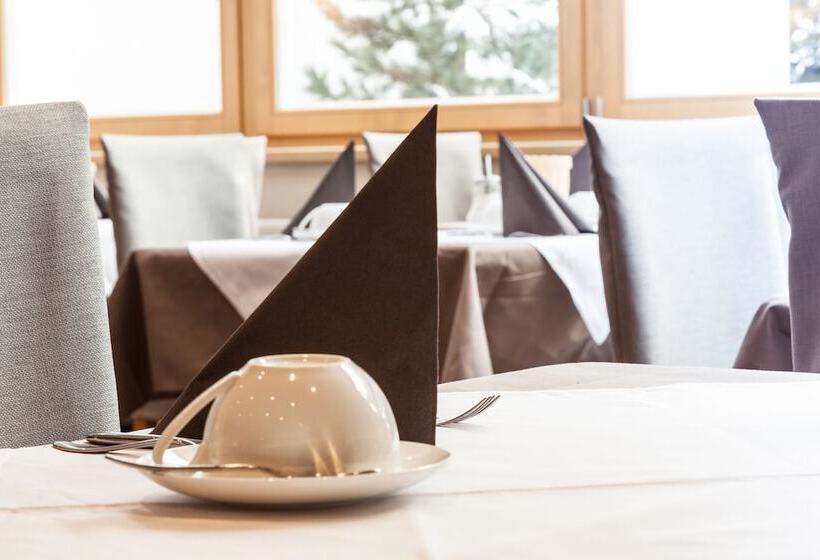 בית מלון כפרי Garni Villa Park