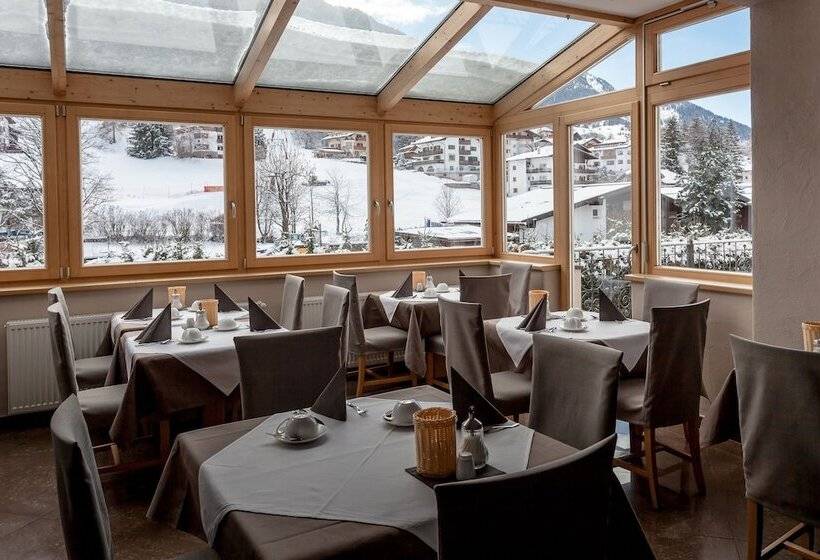 בית מלון כפרי Garni Villa Park