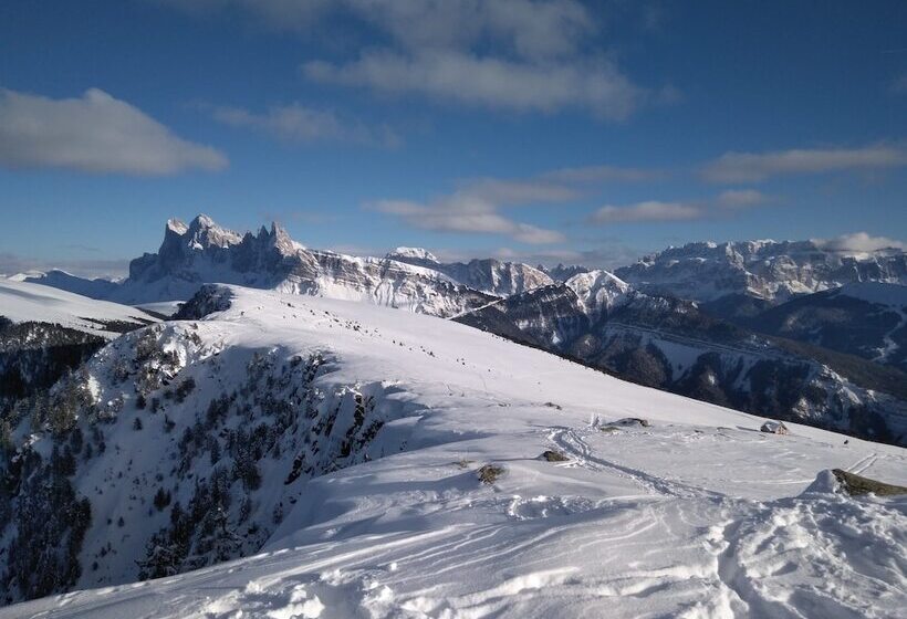 בית מלון כפרי Garni Villa Park