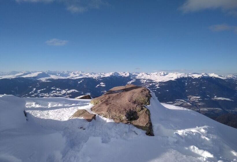 בית מלון כפרי Garni Villa Park