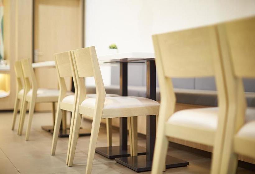 Отель Hanting Express Yancheng Century Avenue