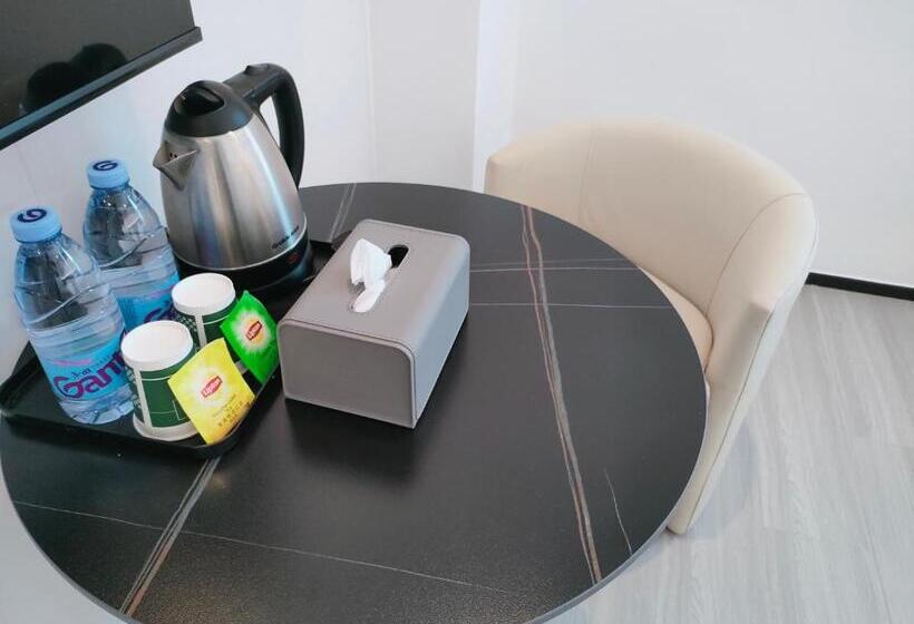 Shanghai Ange Hotel Next To Longyang Road Subway Station, Near New Internatonal Expo Center