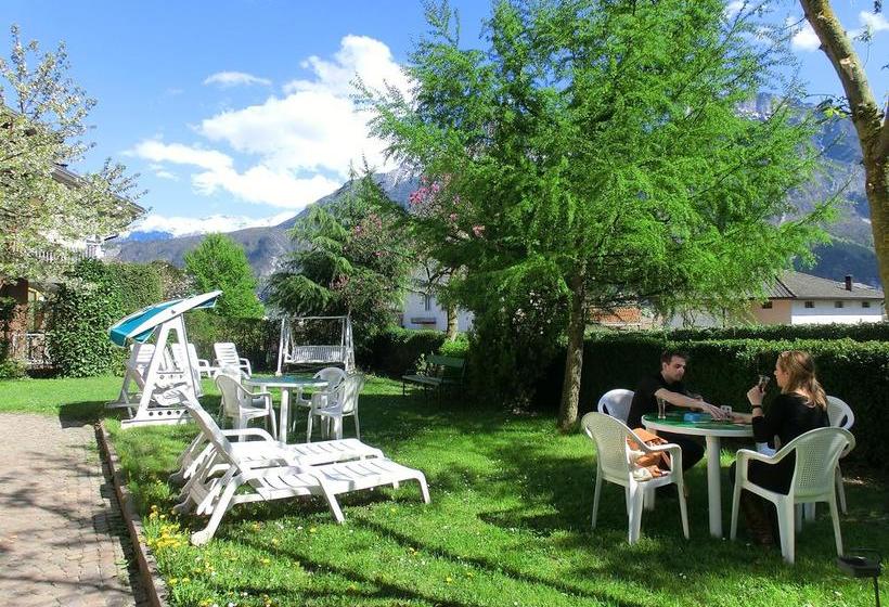 בית מלון כפרי Ideal