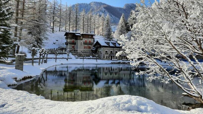 בית מלון כפרי Residence Lago Laux