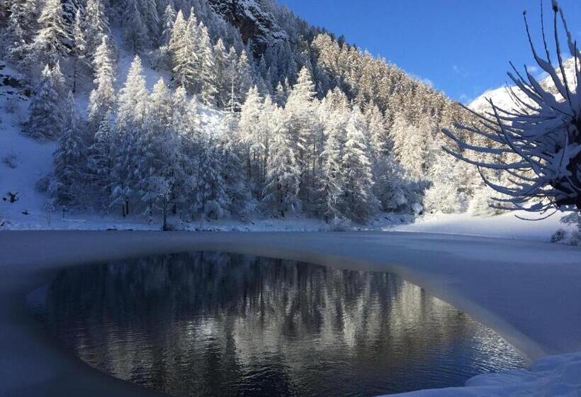 בית מלון כפרי Residence Lago Laux