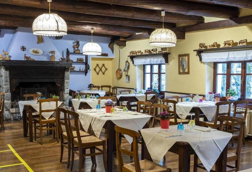 בית מלון כפרי Residence Lago Laux