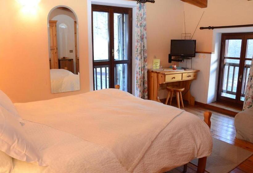 בית מלון כפרי Residence Lago Laux