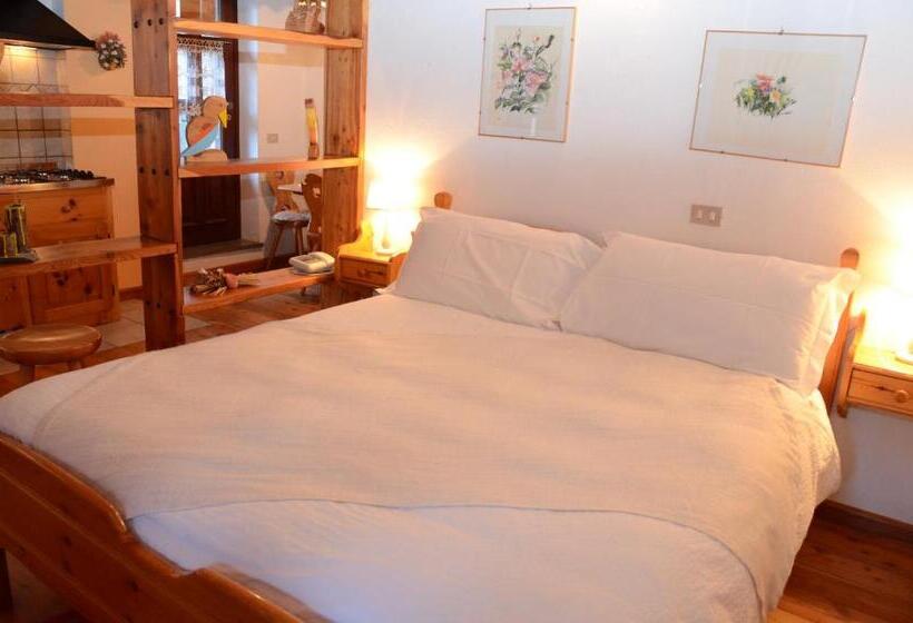 בית מלון כפרי Residence Lago Laux