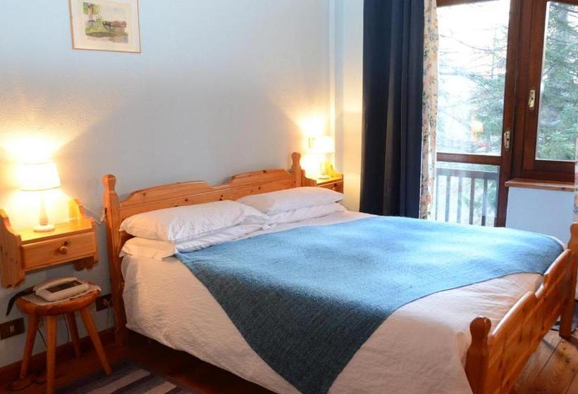 בית מלון כפרי Residence Lago Laux