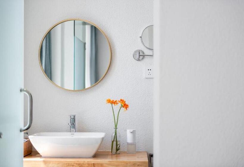 هتل Shang Shan Ruo Shui 大理上山若水客栈