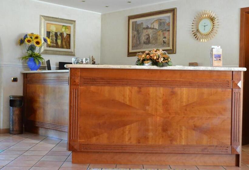 فندق Villa Luigi