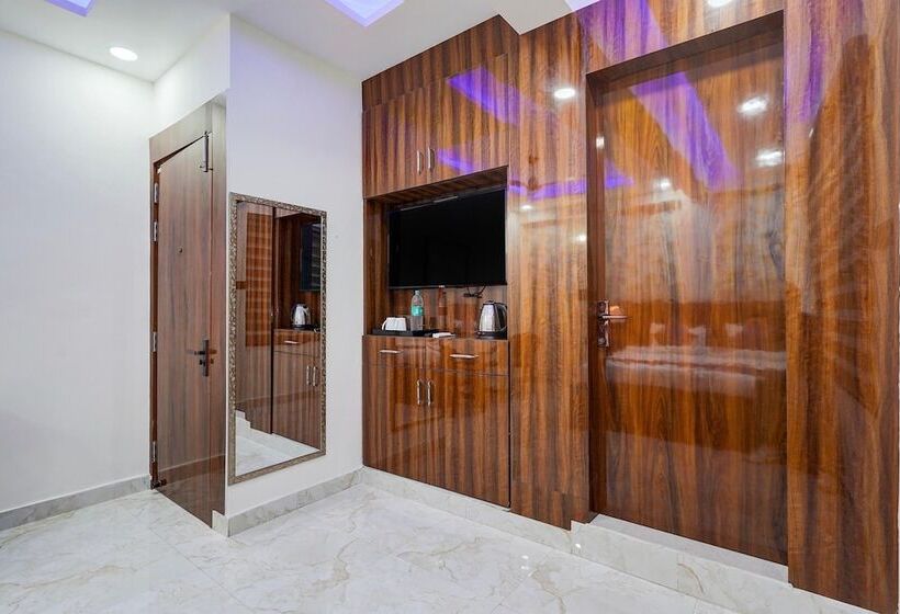 ホテル Fabexpress Miss Too