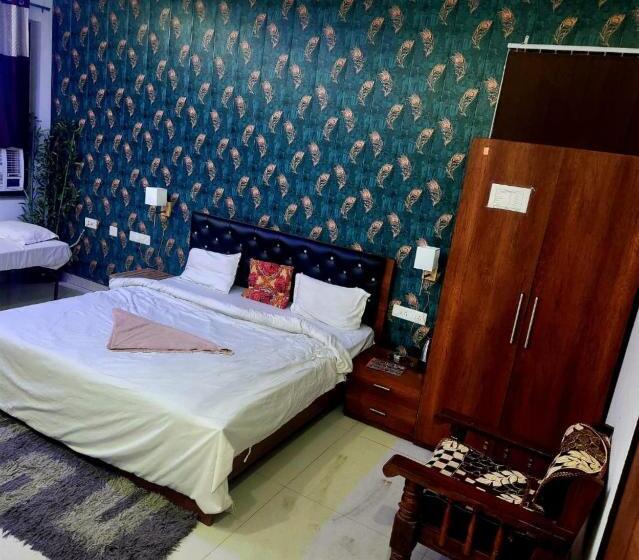 Hotel Goroomgo Maujis Villa Guest House Prayagraj Near Sangam Railway Station Luxury Room Quality Exce