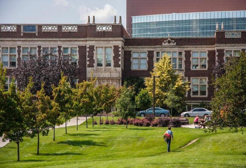 בית מלון כפרי University Of Alberta