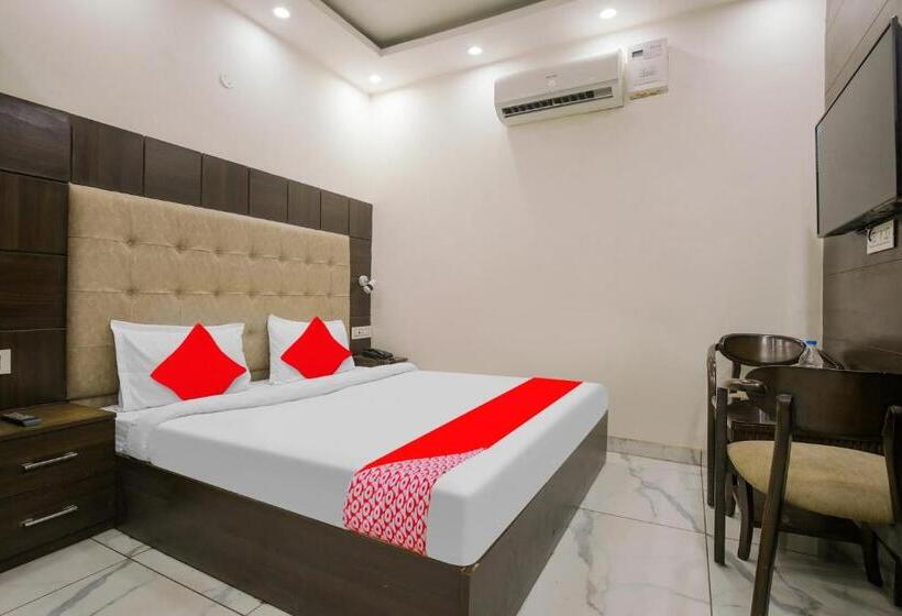 Oyo Hotel Ska Hometel