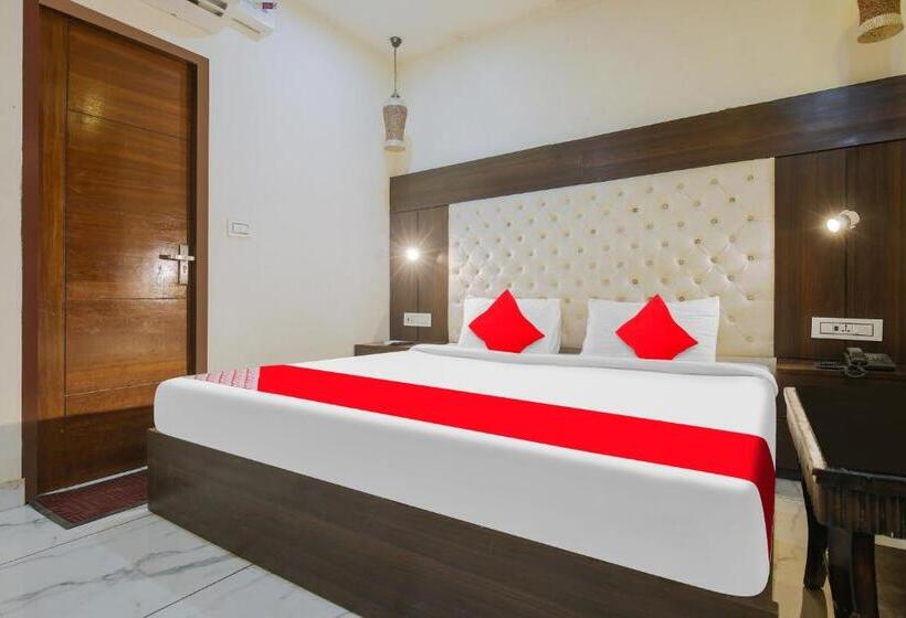 Oyo Hotel Ska Hometel