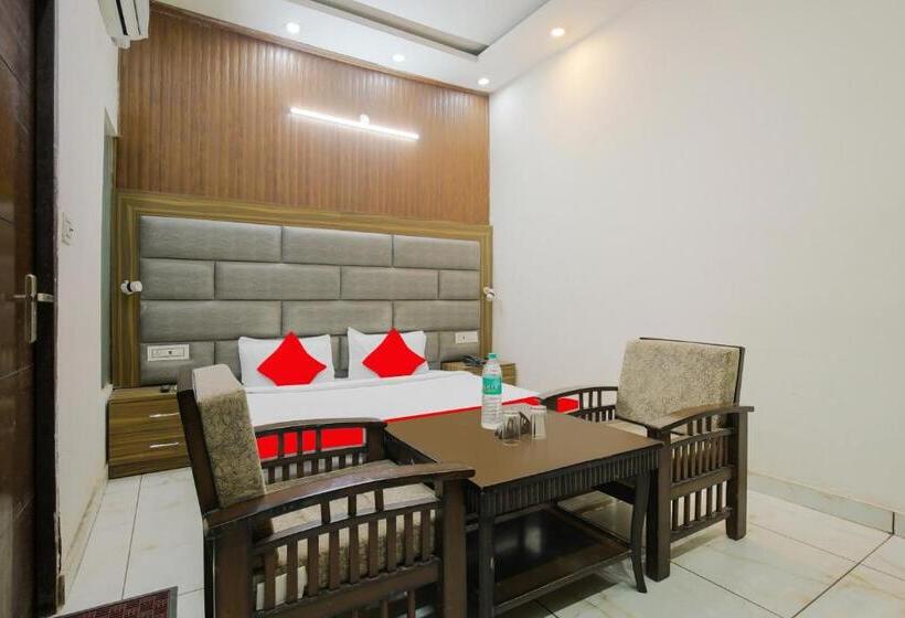 Oyo Hotel Ska Hometel